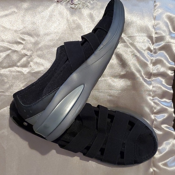 Size 8.5 Black Natural Sport Sandles - Picture 5 of 11